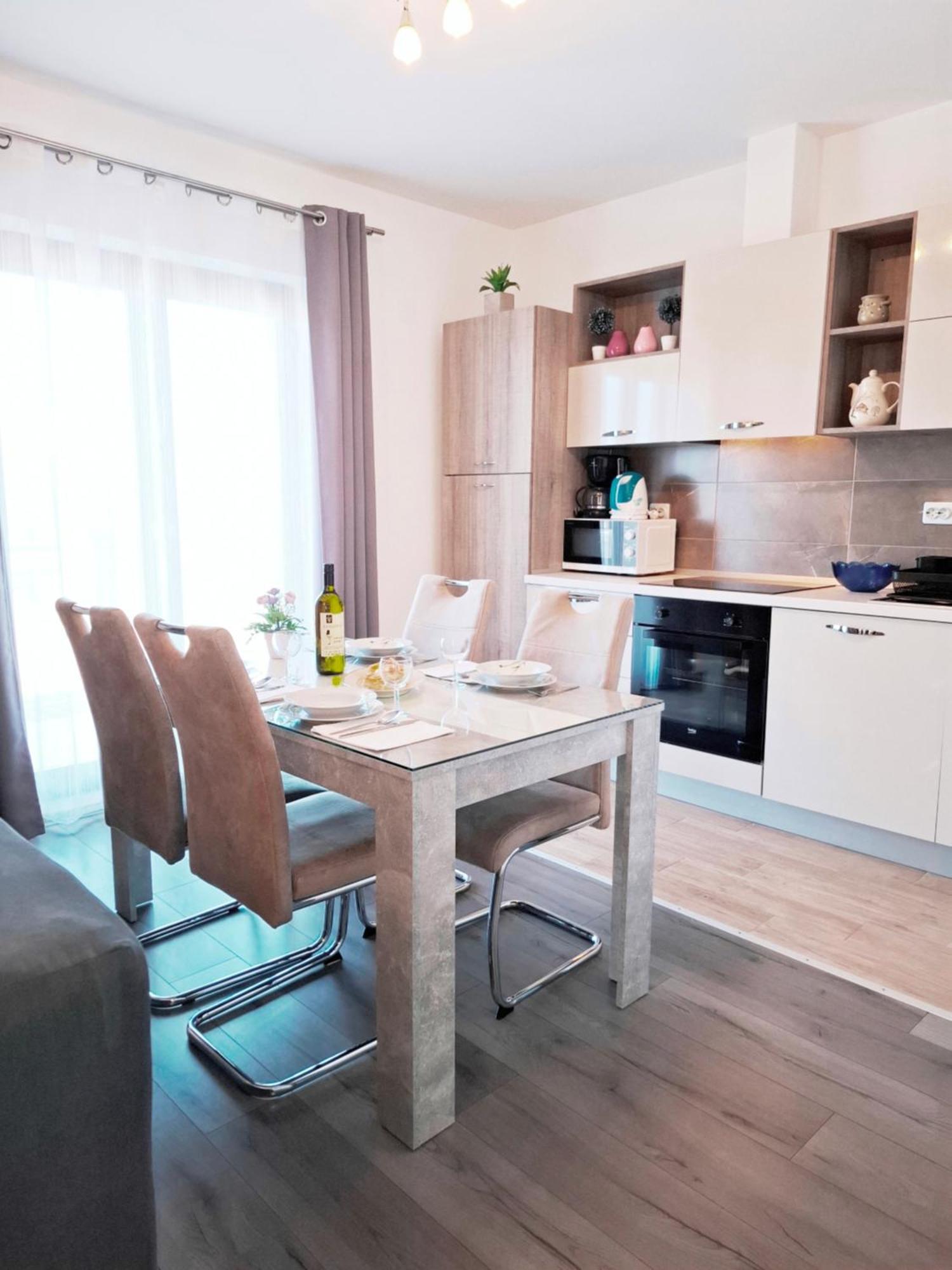 Mina Apartment *